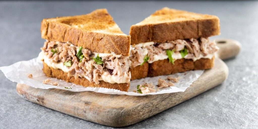 ساندویچ تن ماهی